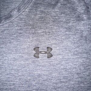 Under Armour Men's Heathered Gray Tee